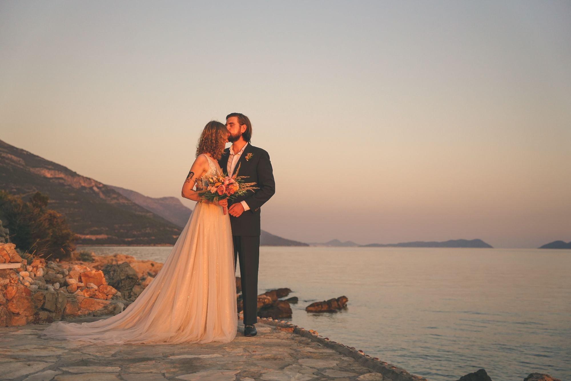 carousel-hero-element image-0